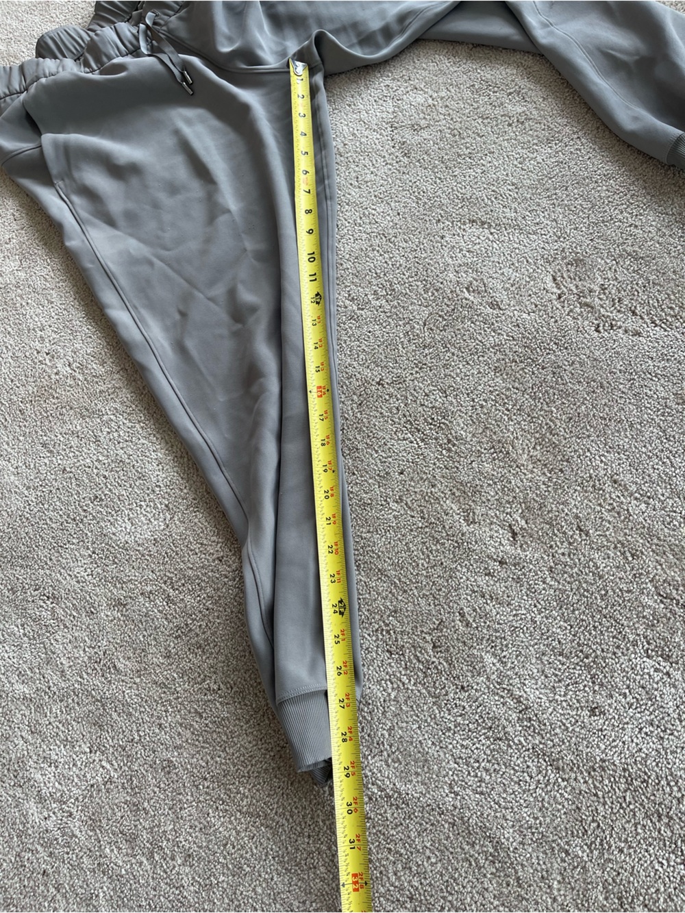 Lululemon On the Fly Jogger 28" *Woven
Grey Sage size 12 - Picture 9 of 16